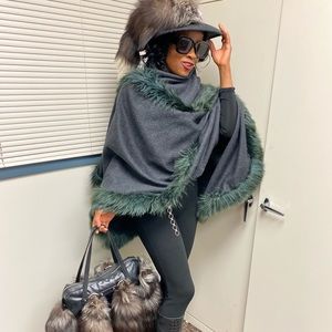 New Villa De Alpacas Farm Gray Alpaca Fur Cape OS